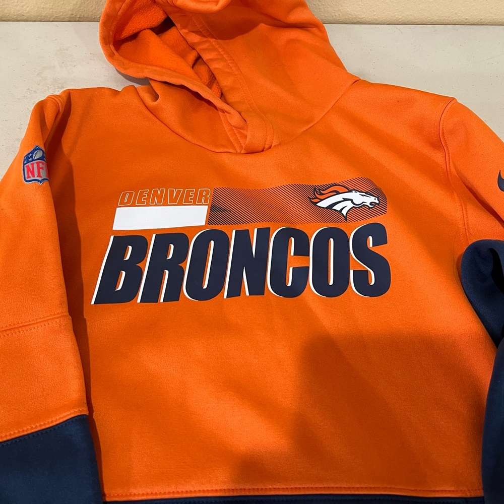 Broncos Onfiled Apperal Hoodie